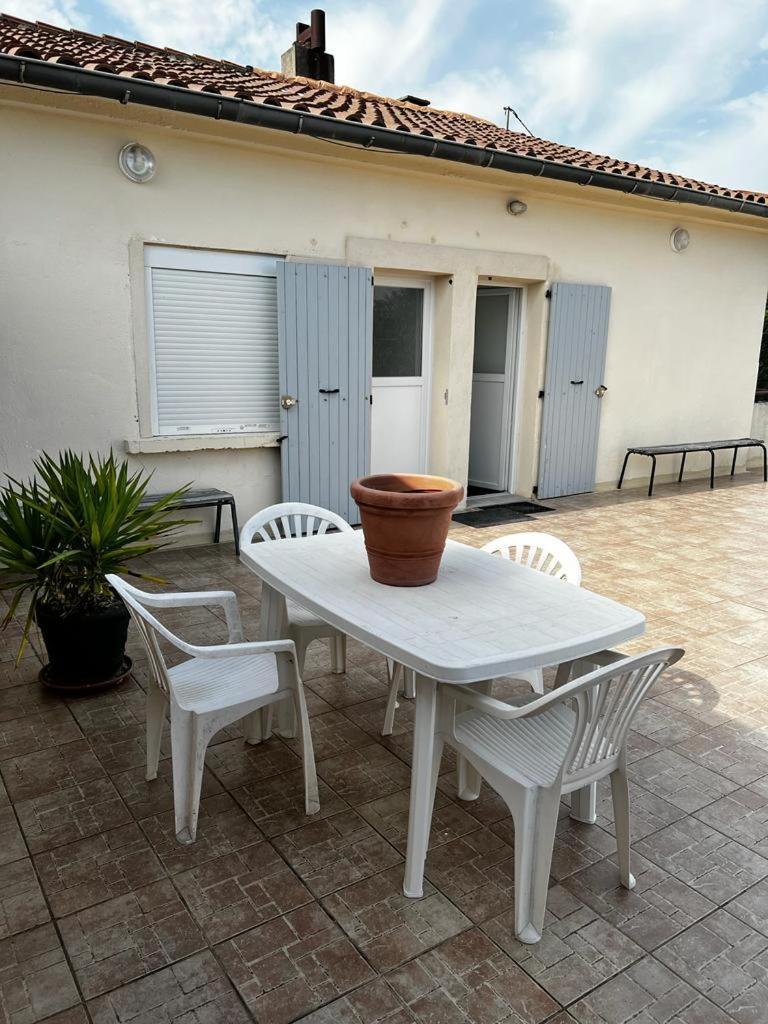 Appartement Neuf P3 50M2 Nîmes Cameră foto